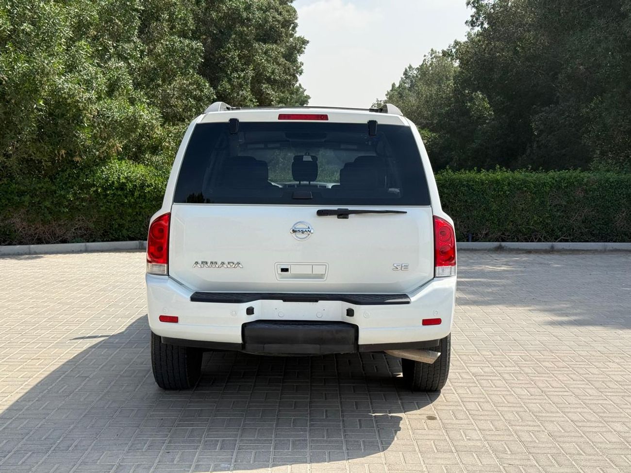 Nissan Armada SE 5.6L (317 HP)