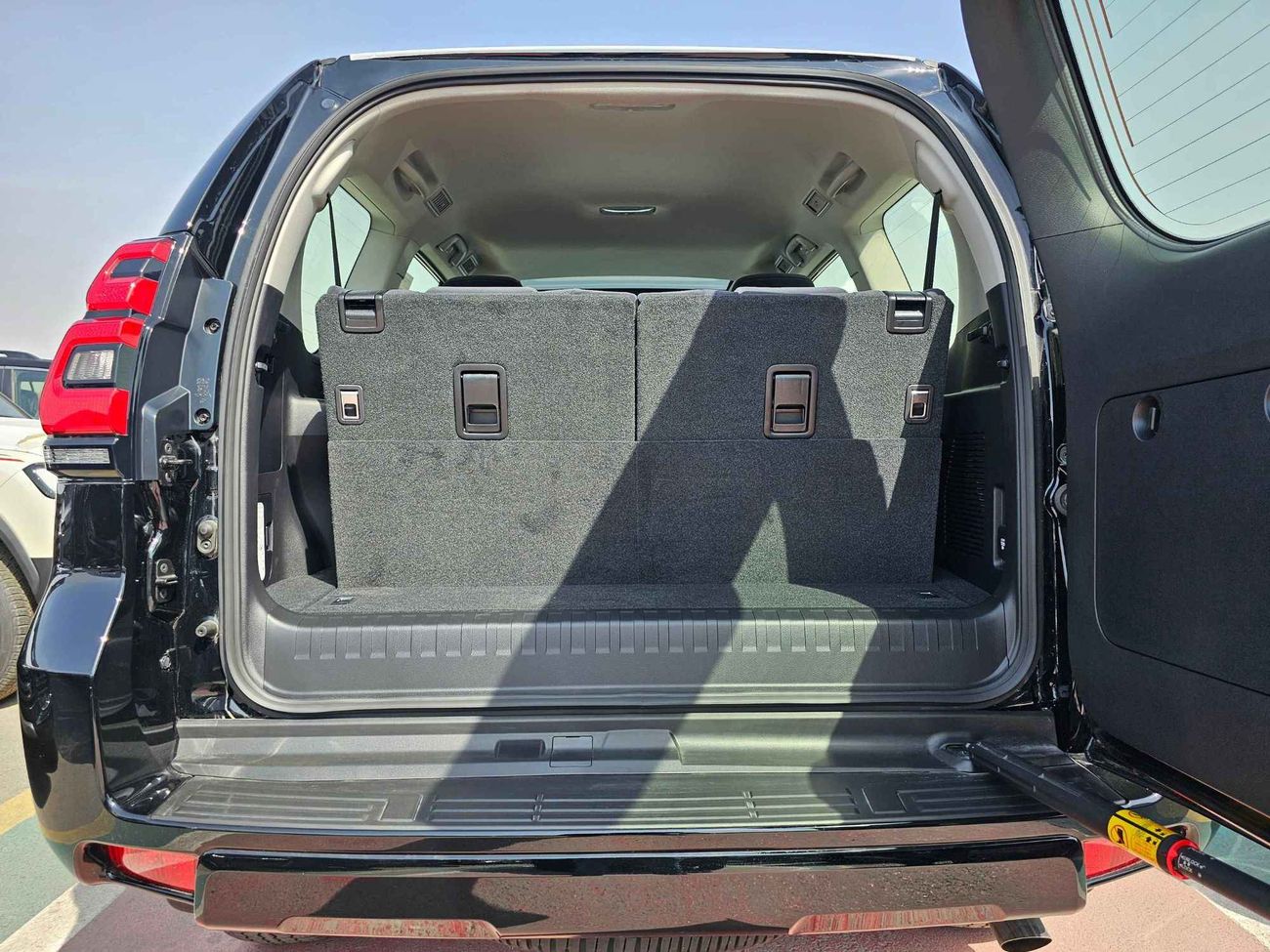 Toyota Prado TX-L  2.8L DIESEL "19" RIMS, SUNROOF, 4WD (CODE # PDTXL)