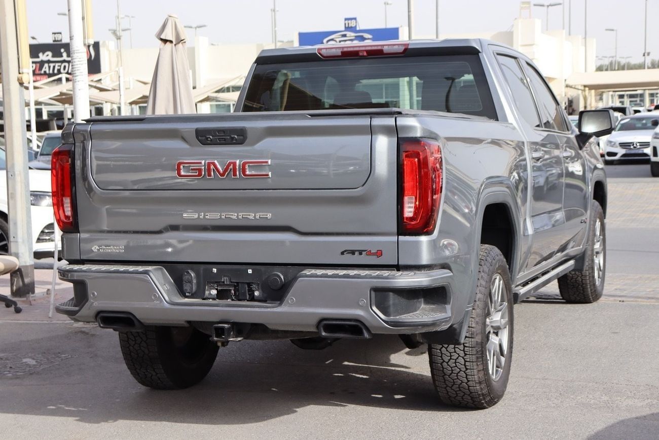 GMC Sierra GMC Sierra AT4 6.2L / GCC / Original Paint/ First Owner