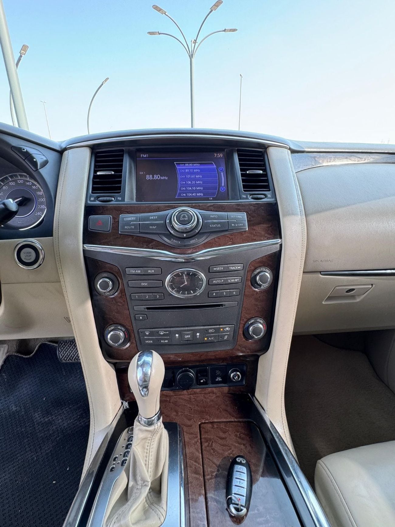 Infiniti QX80 LUXURY