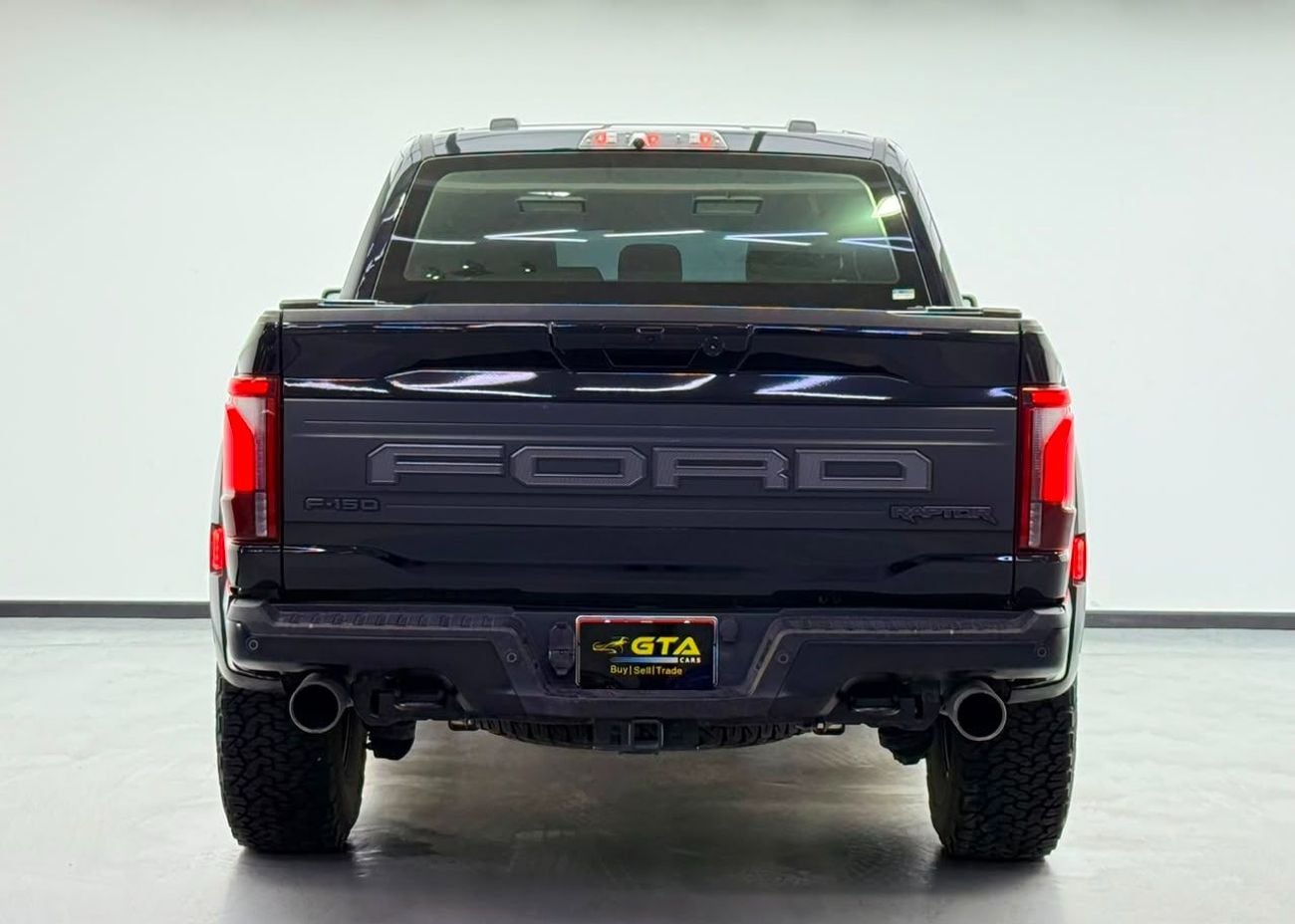 Ford F-150 RAPTOR CREW CAB MID 2024 Ford F-150 Raptor, Ford Warranty+Service Contract, GCC Specs.