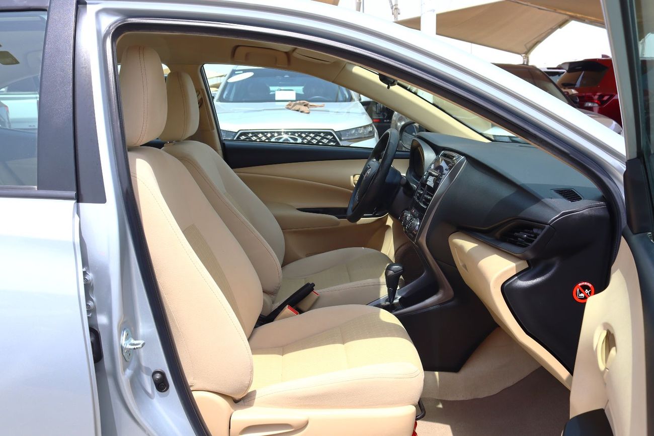 تويوتا يارس تويوتا يارس 2022 خليجى بحاله ممتازه ممشى 83000كم بمحرك 1500 سى سى بسعر 39000 درهم