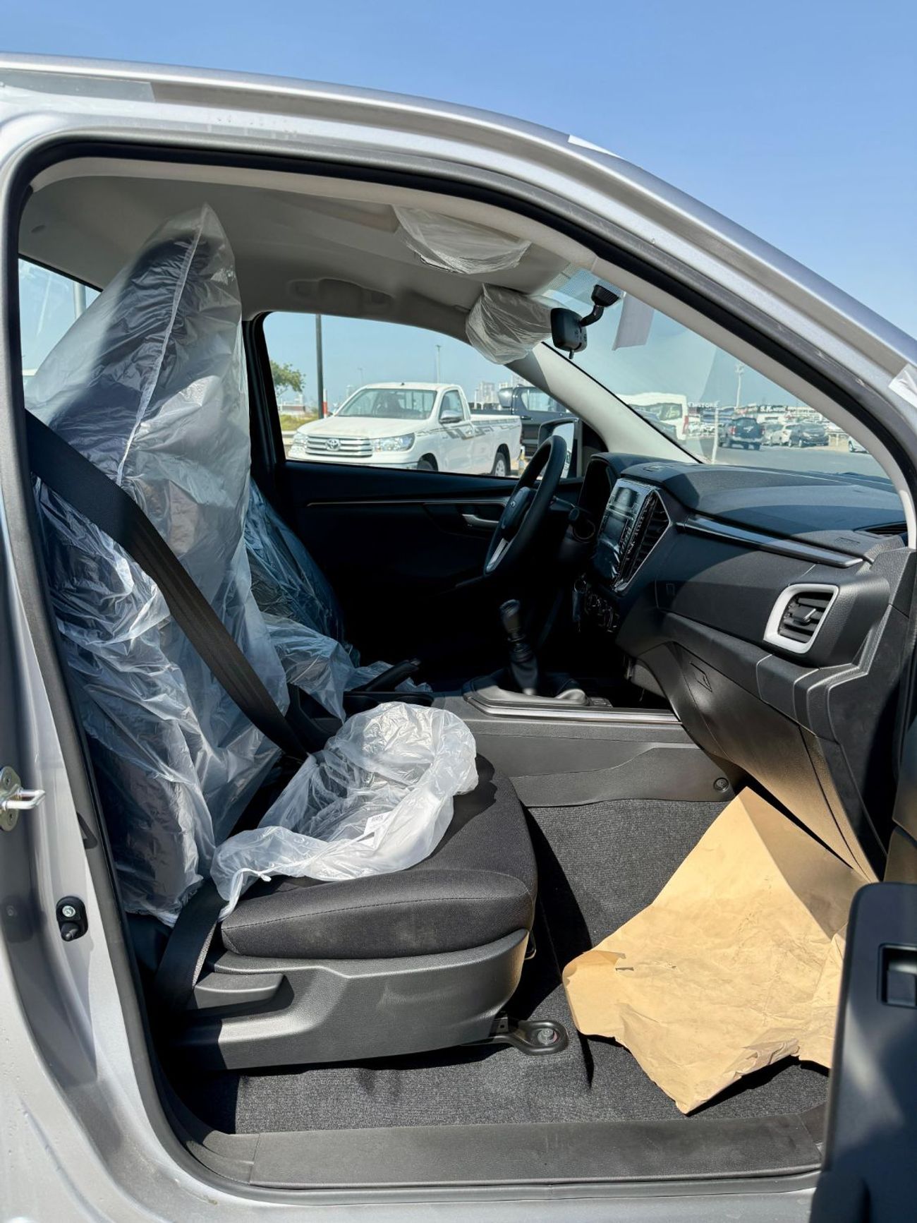 إيسوزو D ماكس ISUZZ -D-MAX - SiNGLE CAB - 4x2 - 1.9L - DiESEL - SiLVER