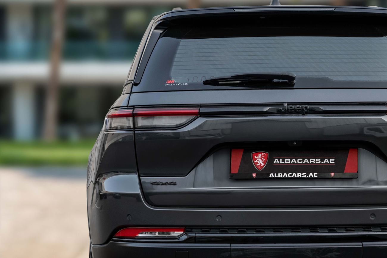 جيب جراند شيروكي Grand Cherokee Altitude | 2,253 P.M | 0% Downpayment | LOW KMS!