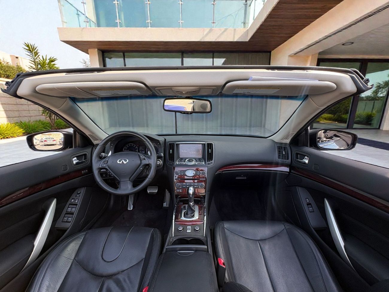 إنفينيتي Q60 Q60 CONVERTIBLE 3.7L V6 A/T | 2016 | GCC SPECS