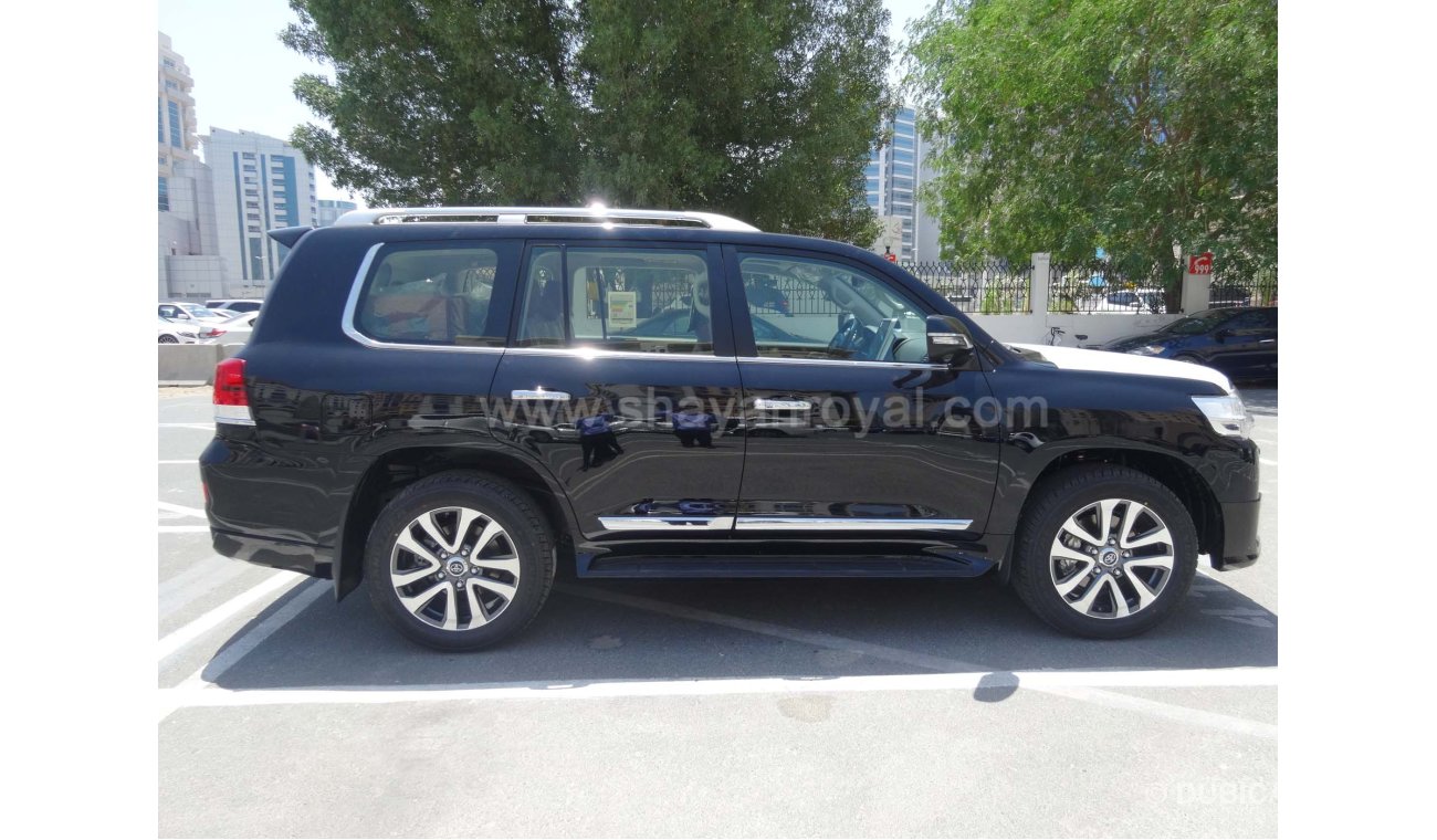 تويوتا لاند كروزر 4.5L GXR V8 Diesel 2019 Full Option (Export only)