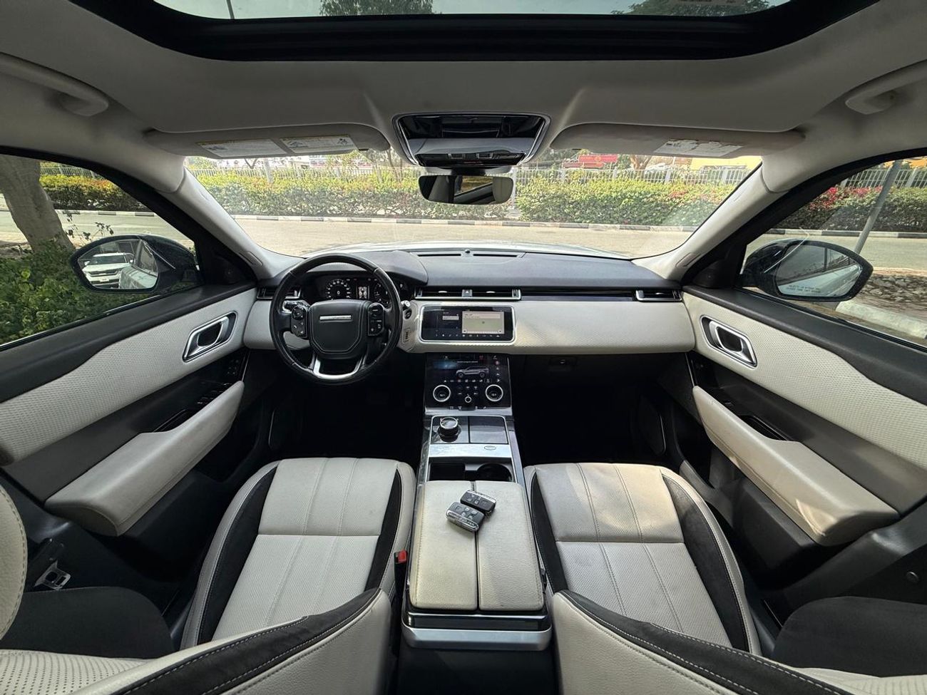 Land Rover Range Rover Velar P250 S 2.0L Diesel RANGE ROVER VELAR S 2018 DIESEL 2.0L TURBO CHARGED FULL OPTIONS TWO KEYS