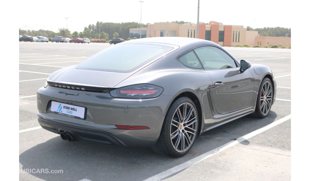 Porsche Cayman S 718 WITH GCC SPECS 3 YEARS WARRANTY AND SERVICE CONTRACT - VAT EXCLUSIVE