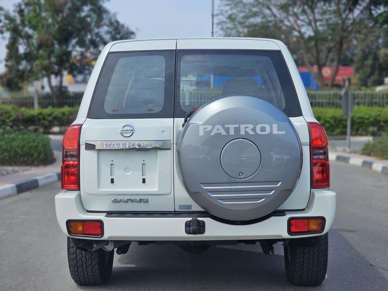 Nissan Patrol Safari Safari 4.8L M/T