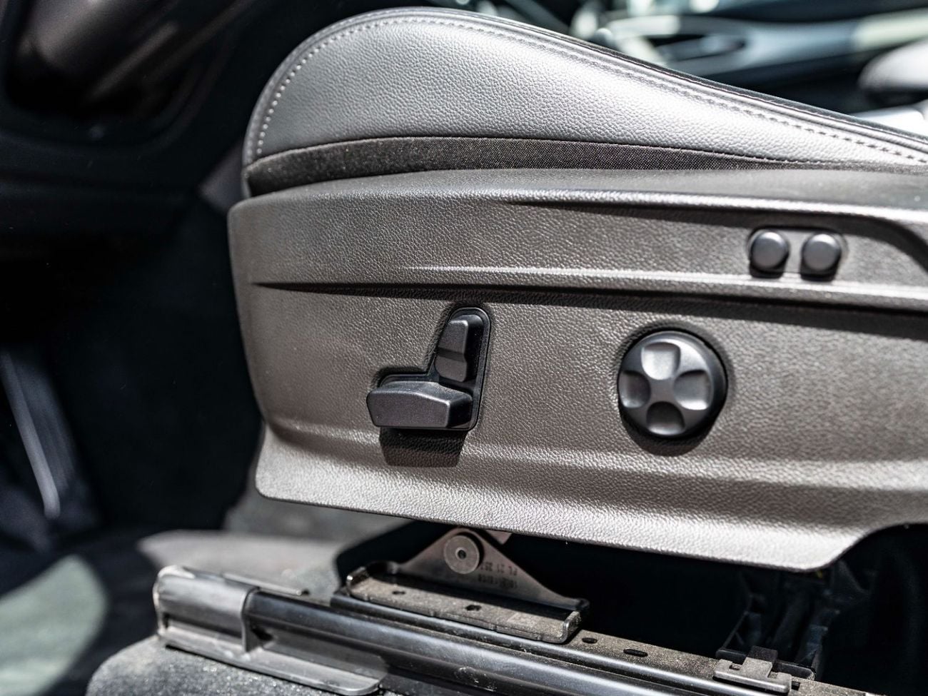 ألفا روميو ستيلفيو Veloce 2.0L