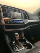 Toyota Highlander LE (NON GCC) 2017 Toyota Highlander MidOption - 3.5L V6 - 4x4 AWD - Full 7 Seater - Trunk Auto