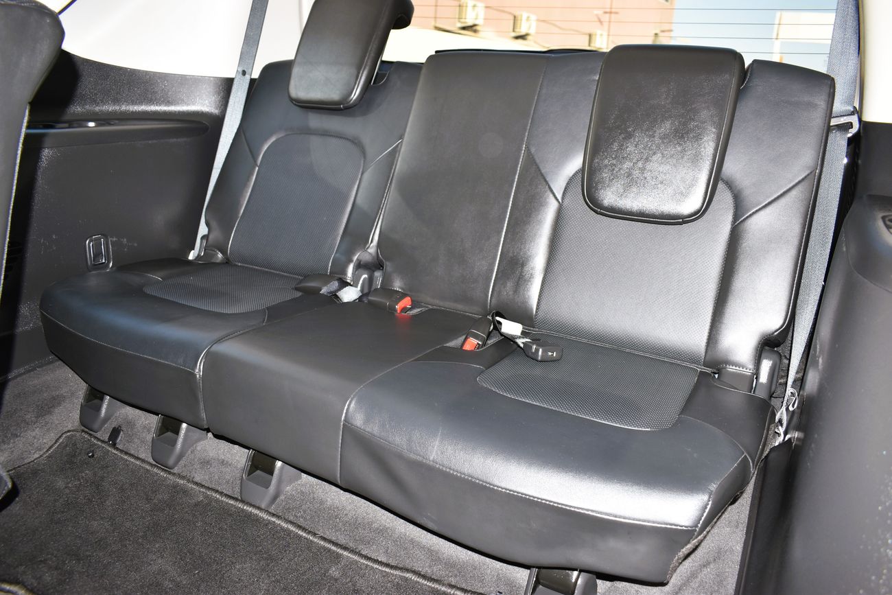 نيسان باترول AED 3359 PM | 5.6L LE PLATINUM V8 4WD GCC DEALER WARRANTY