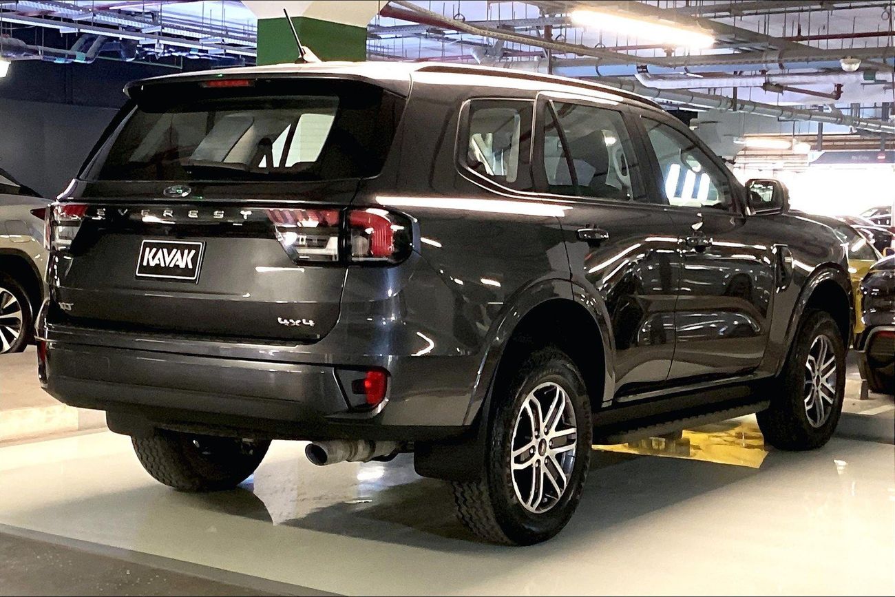 Ford Everest XLT | Guaranteed Warranty | 0 Down Payment