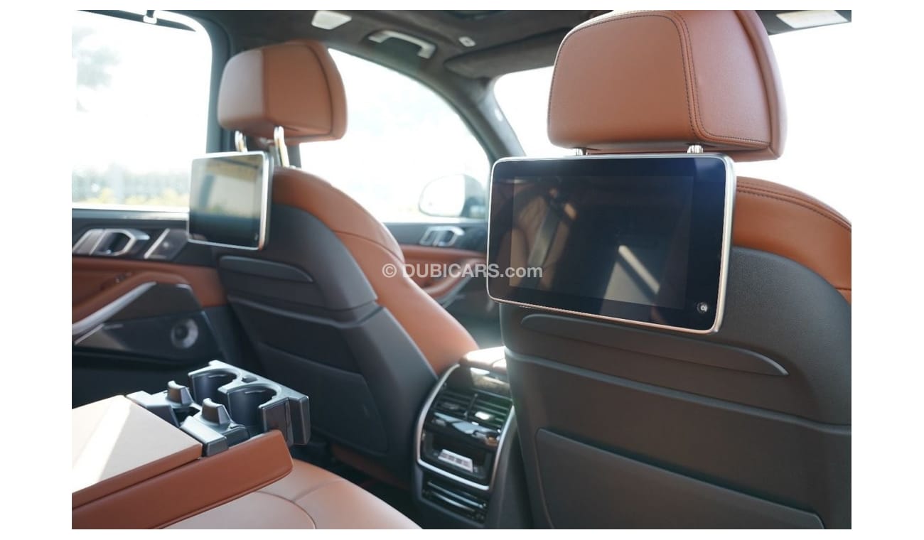 BMW X5M 2023 BMW X5 X-Drive 50i 4.4L V8 AWD SUV Black 0Km
