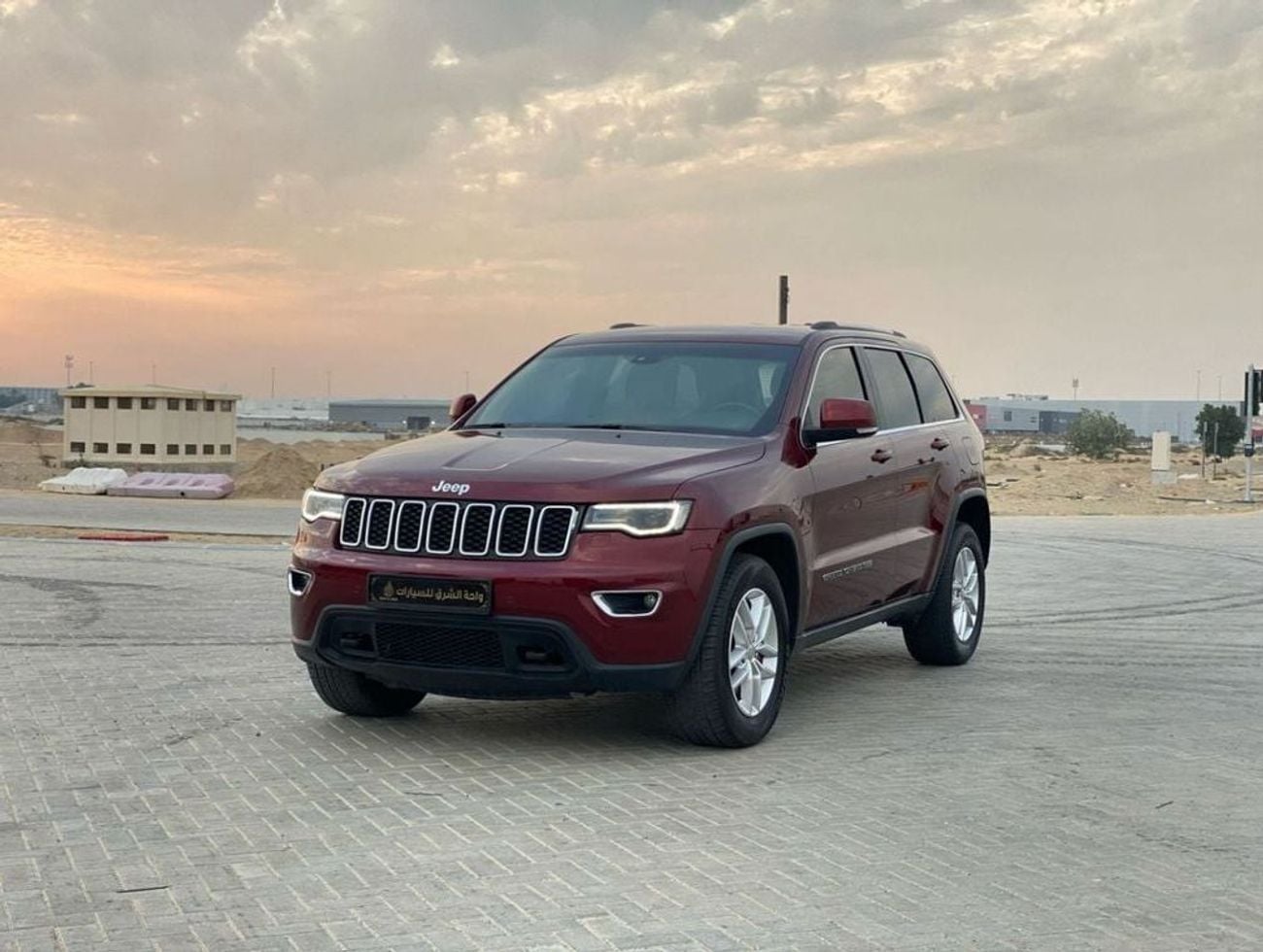 جيب جراند شيروكي Laredo 3.6L