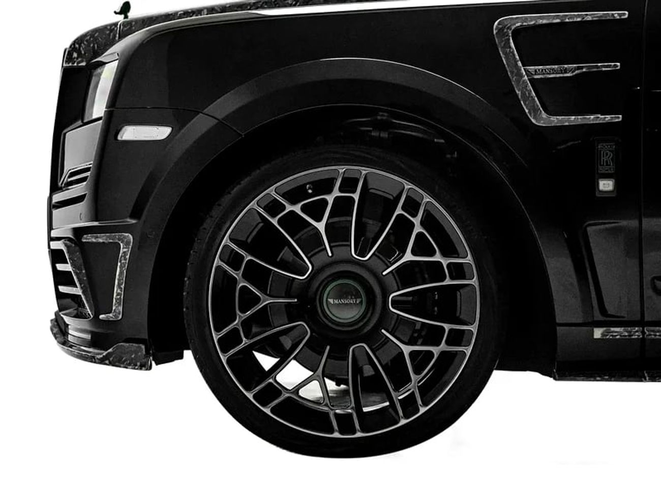 رولز رويس كولينان Cullinan with Mansory Kit