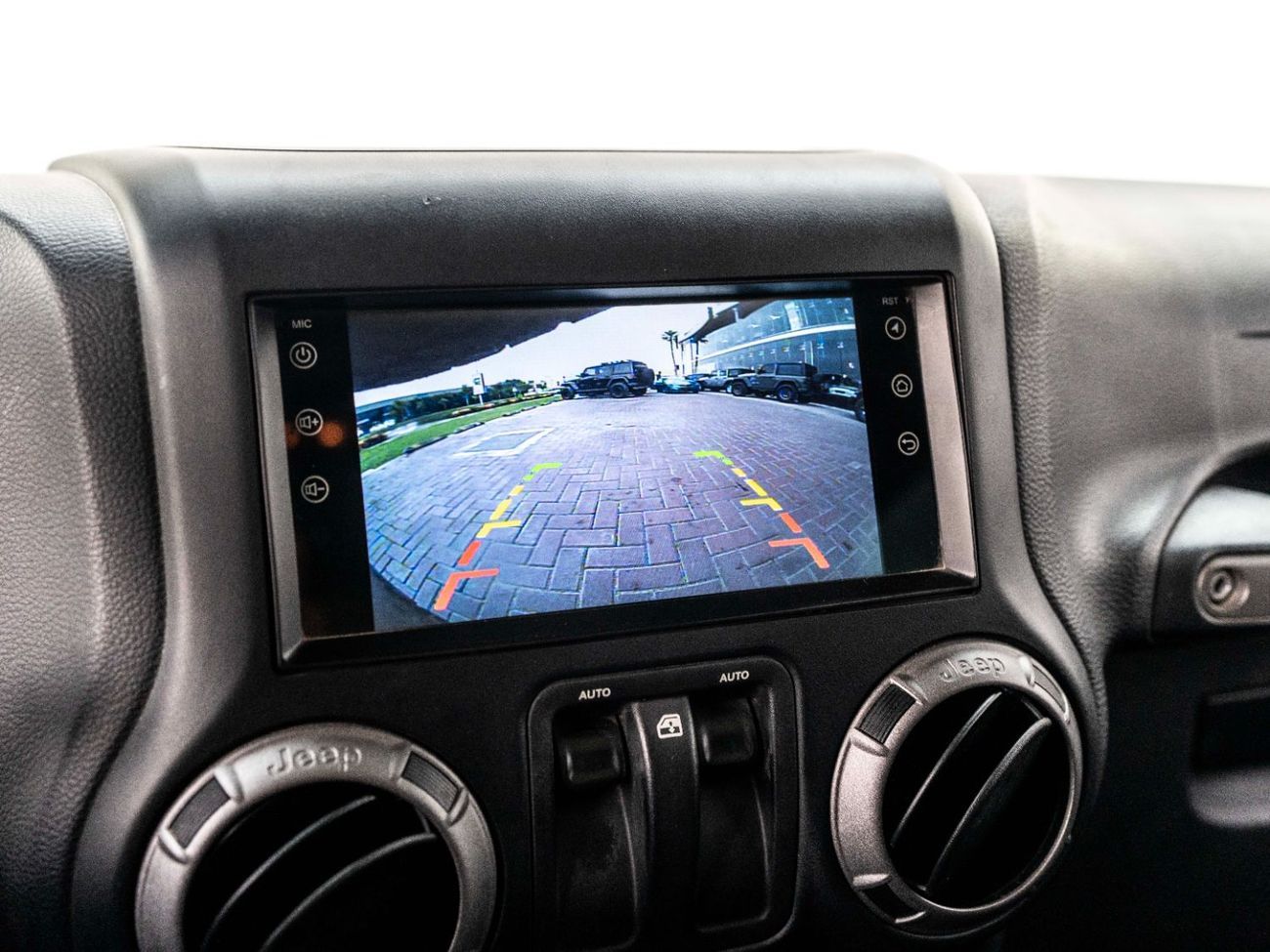 Jeep Wrangler Sport S 3.6L A/T