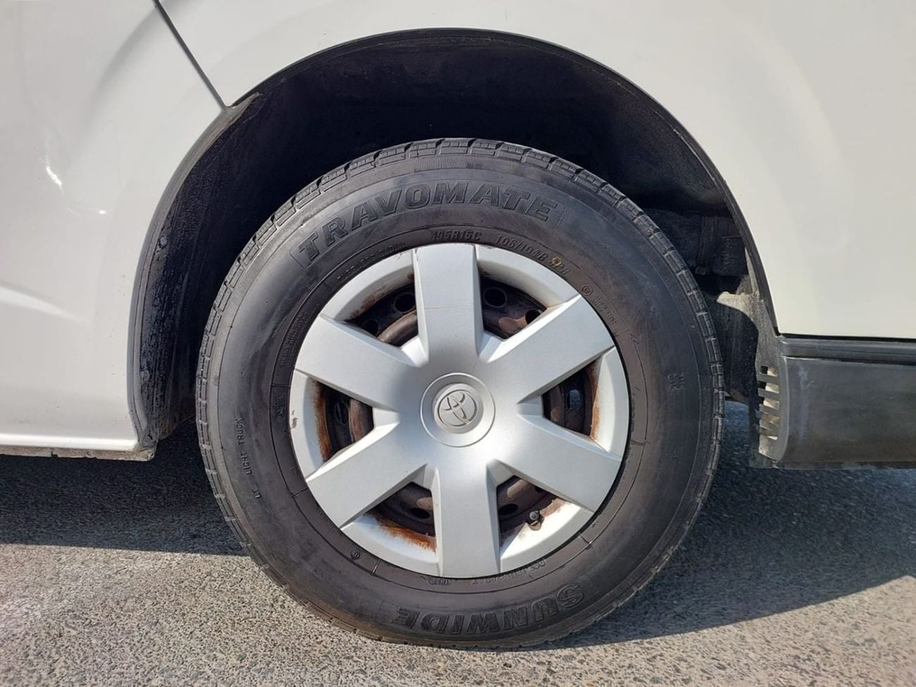 تويوتا هاياس TOYOTA HIACE COMMUTER VAN RHD 2006 MODEL 2.5 L DIESEL MANUAL(PM15390)