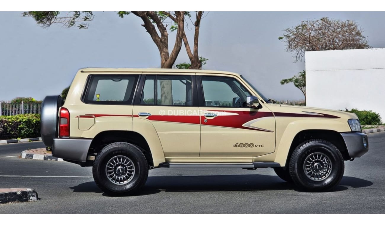 نيسان باترول سفاري 4.8L-2017-6 Cylinder - Manual Transmission - Pristine condition with Braid wheels and Gas Suspension