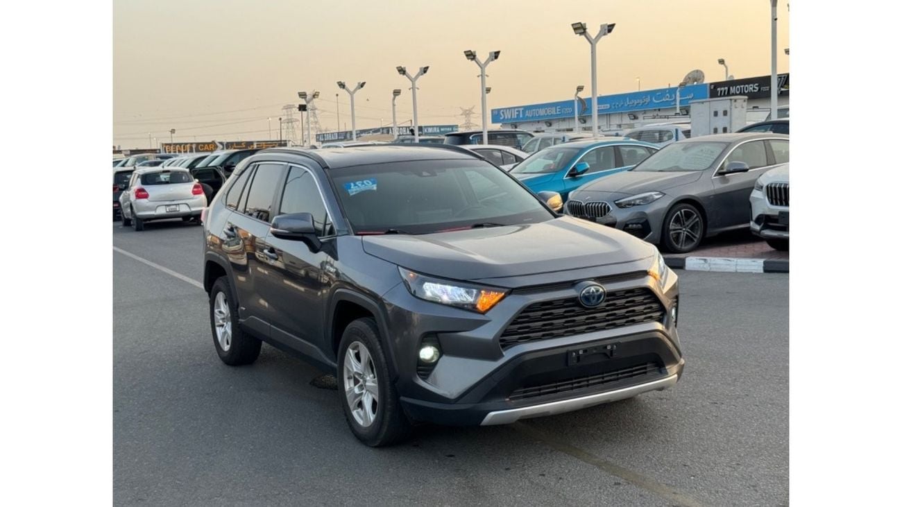 تويوتا راف ٤ 2021 LE HYBRID LOW MILES US SPEC