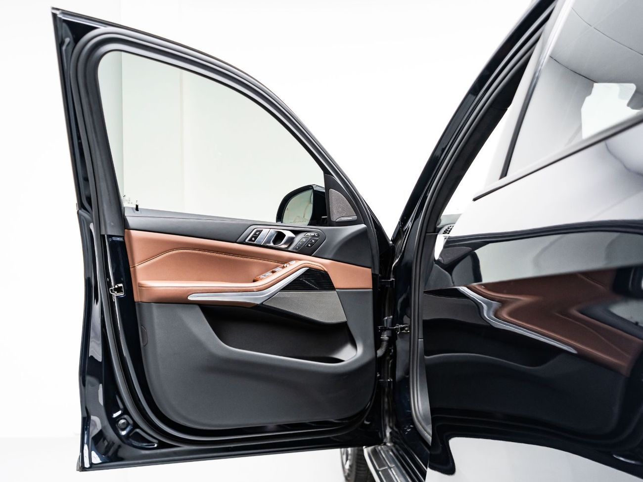 BMW X7 40i 3.0L BMW X7 xDrive40i, August 2028 BMW Warranty + Service Contract, Low KMs, GCC