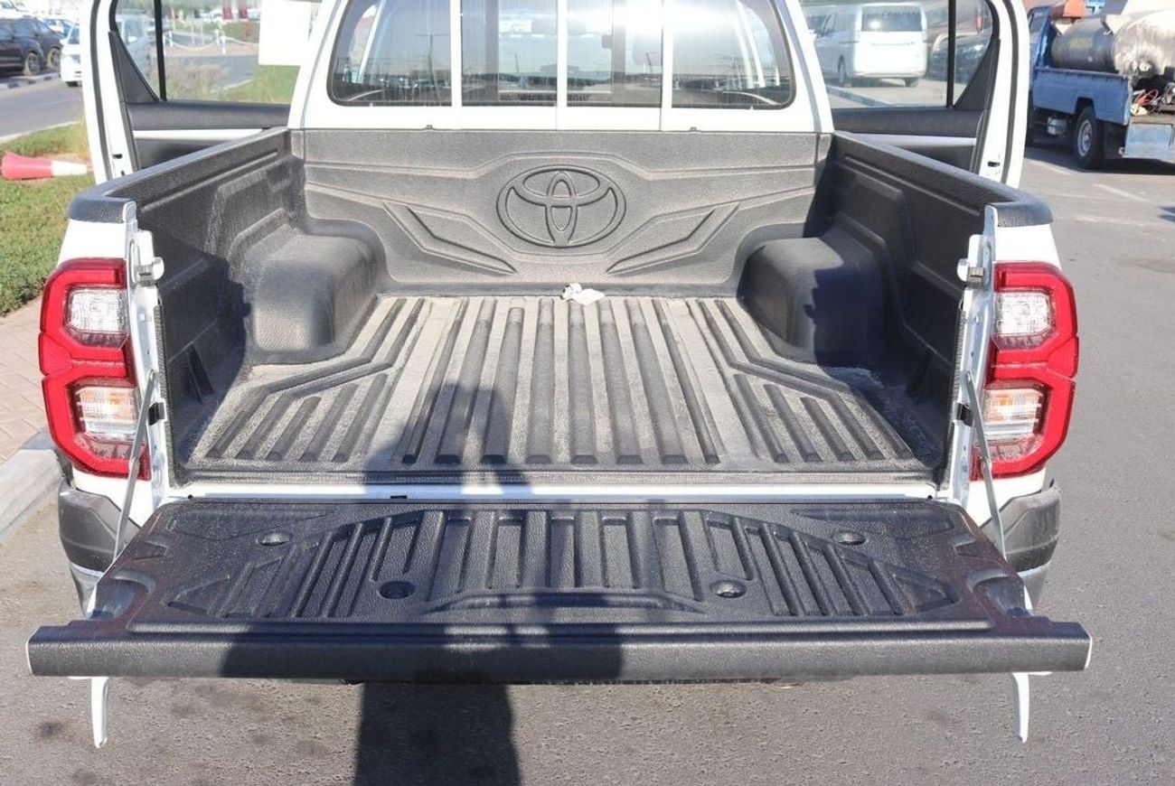 Toyota Hilux 2.7L, SR5, PUSH START, KEYLESS ENTRY , MONITOR, BACK CAMERA MODEL 2025 FOR EXPORT