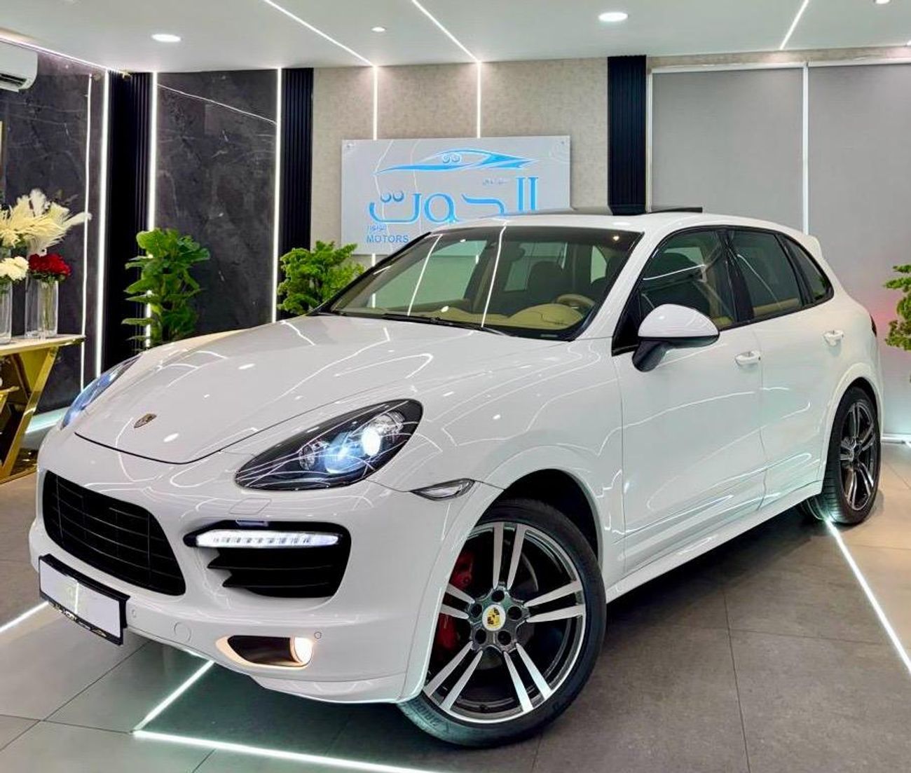 Porsche Cayenne GTS 4.8L AMAZING PORSCHE CAYENNE GTS V8 || GCC || FULLY LOADED || ACCIDENT FREE || PERFECT CONDITION