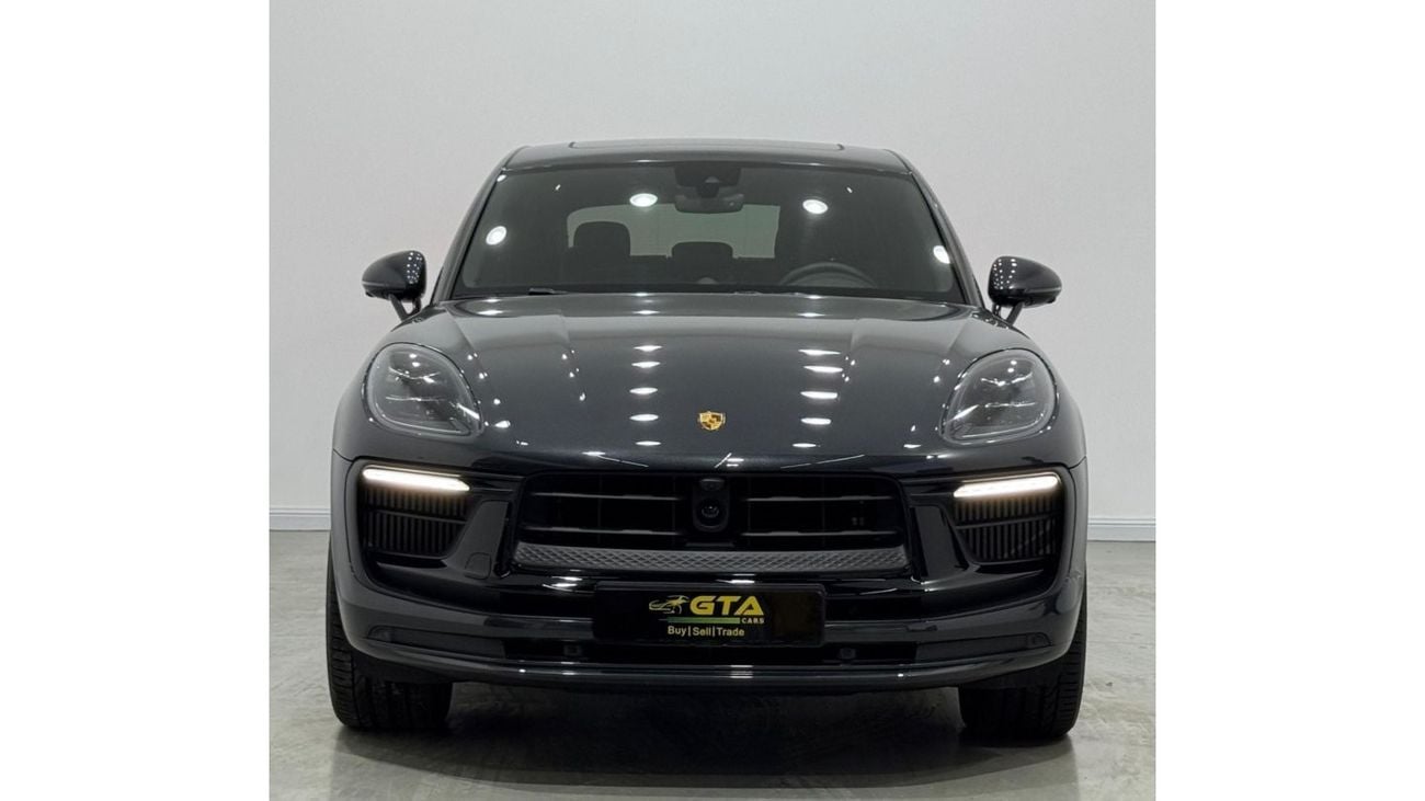 Porsche Macan Base 3.0T *Appointment Only* 2024 Porsche Macan S, 5 Years Porsche Warranty, Full Options, Very Low