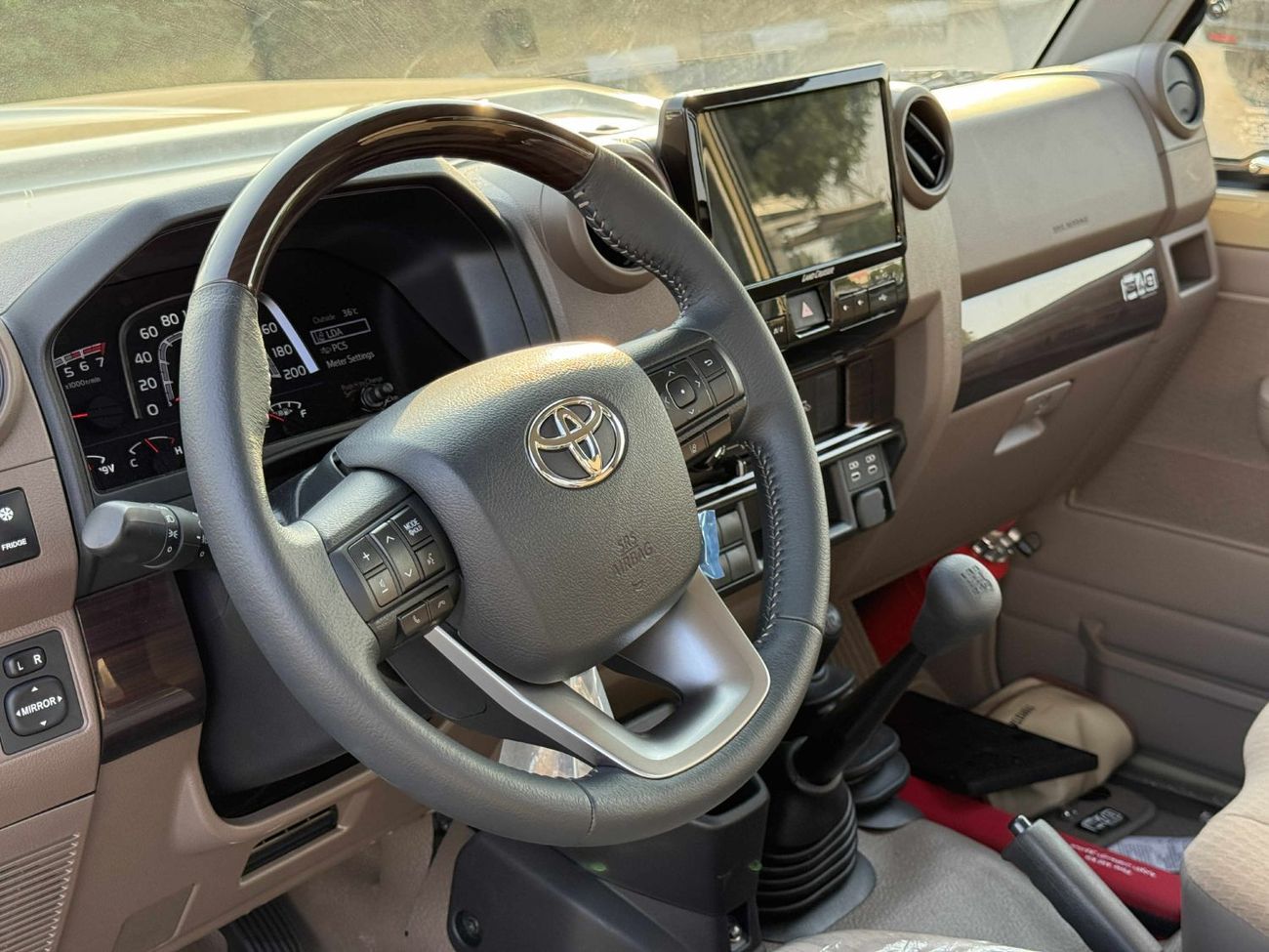 تويوتا لاند كروزر بيك آب PICKUP 70th LX1 4.0L