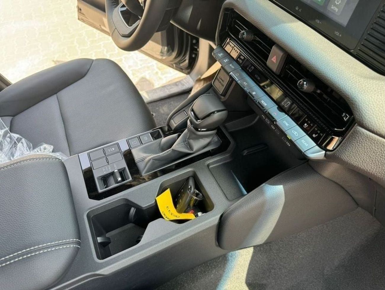 Toyota Prado PRADO LIMITED 2.7L PETROL | TXL | 2025 | 0 KM | 03 YEARS WARRANTY | BRAND NEW