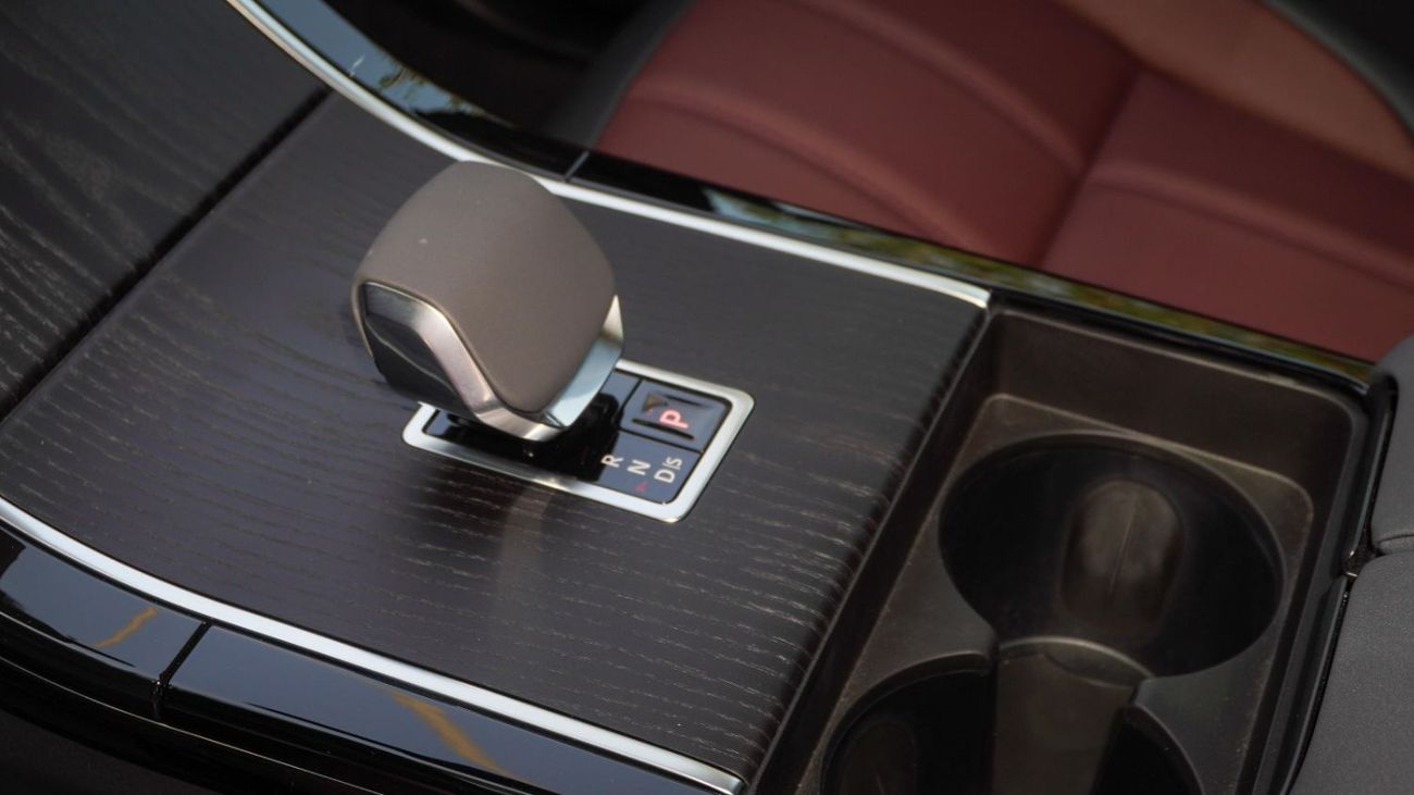 Land Rover Range Rover Evoque SE P250 DYNAMIC 2025!! FIVE YEARS WARRANTY!! THREE YEARS SERVICE CONTRACT