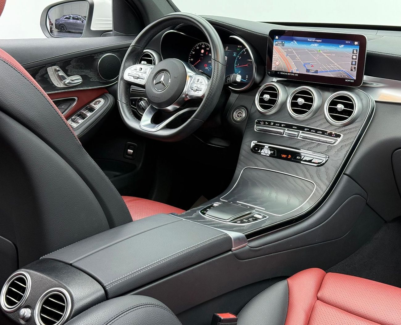 Mercedes-Benz GLC 200 4Matic 2022 Mercedes Benz GLC 200 AMG 4MATIC, Mercedes Warranty, Full Mercedes Service History, Low