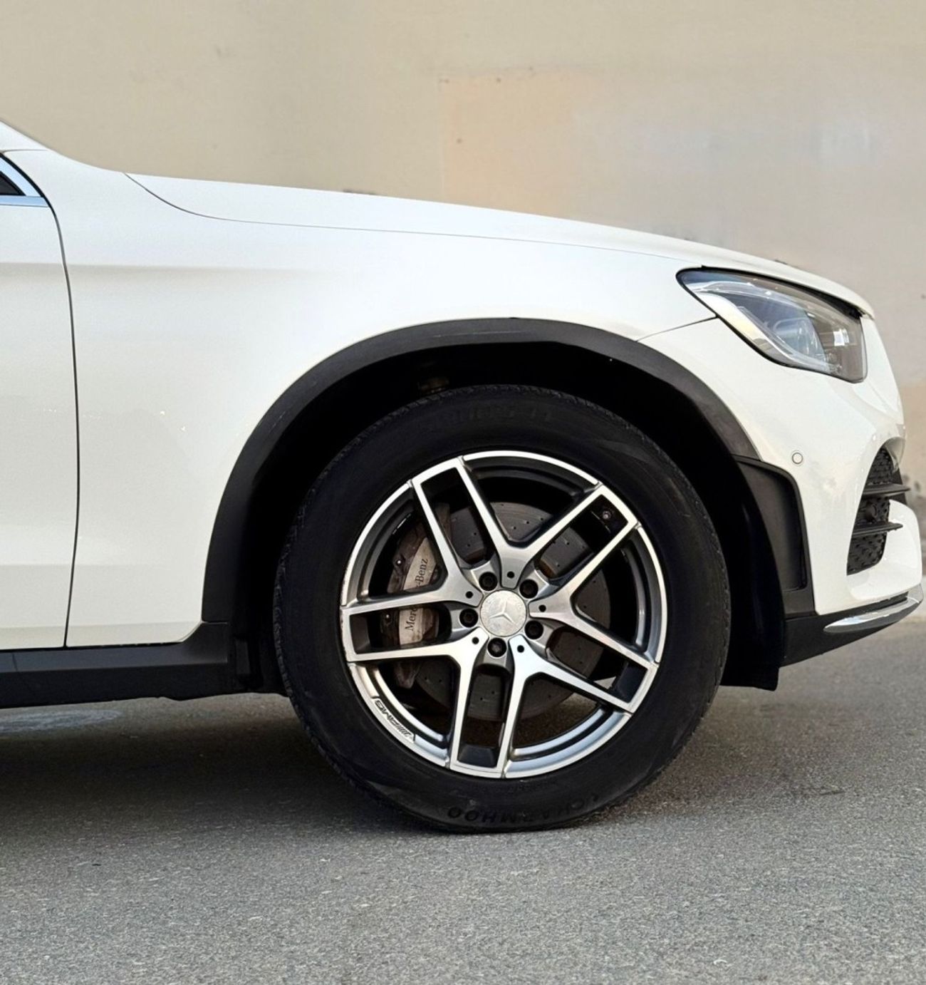 مرسيدس بنز GLC 250 AMG 2.0L