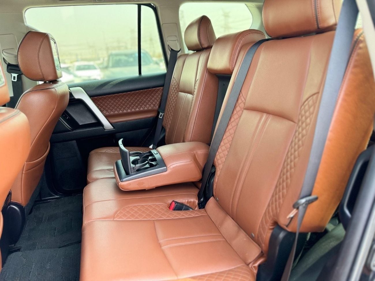 Toyota Prado VXR Toyota prado 2017 V4 black color full options
