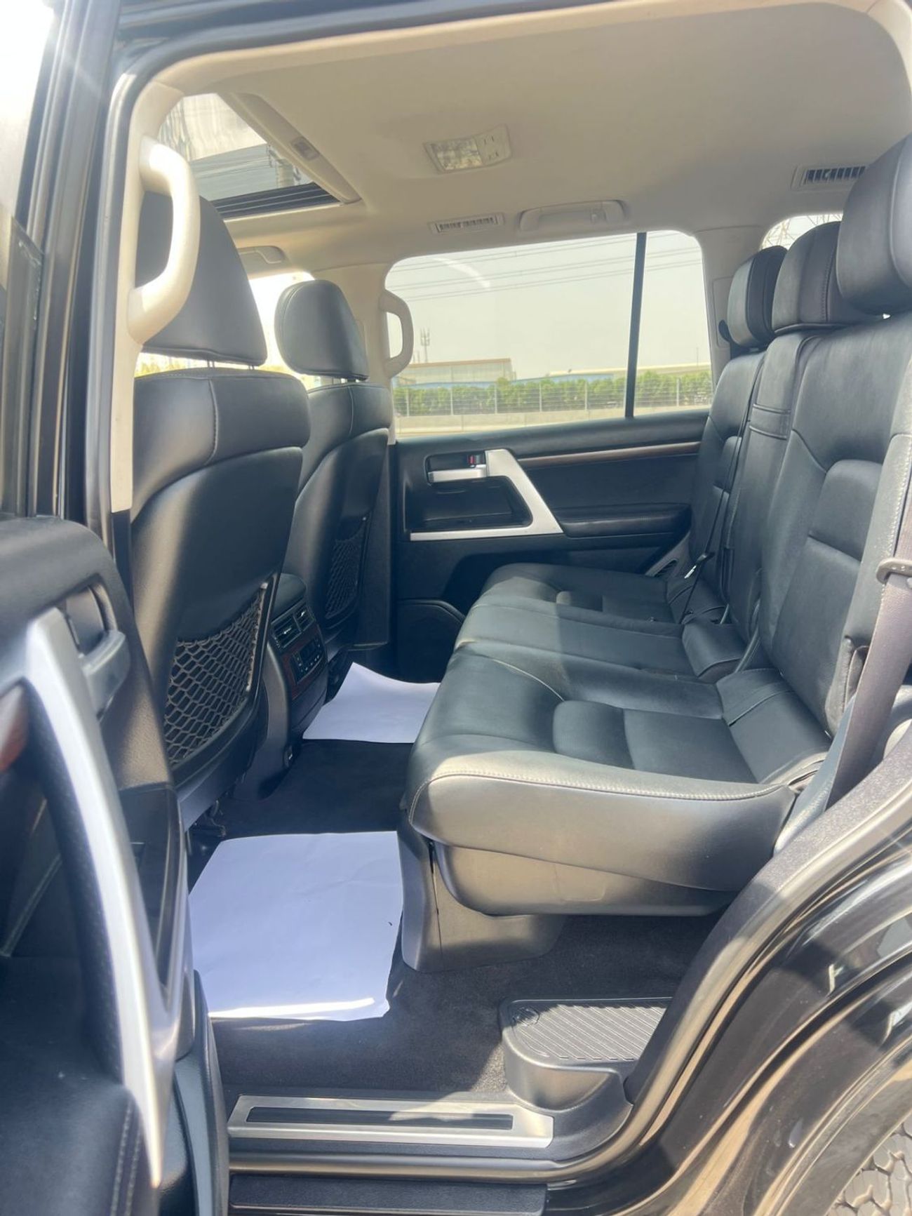 Toyota Land Cruiser DIESEL 4.5 LITER RIGHT HAND DRIVE 2019 BLACK COLOR