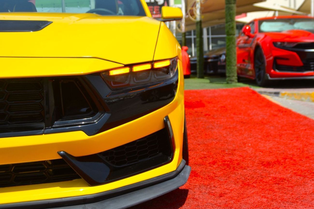 Ford Mustang EcoBoost 2.3L Coupe A/T BEAUTIFUL YELLOW MUSTANG