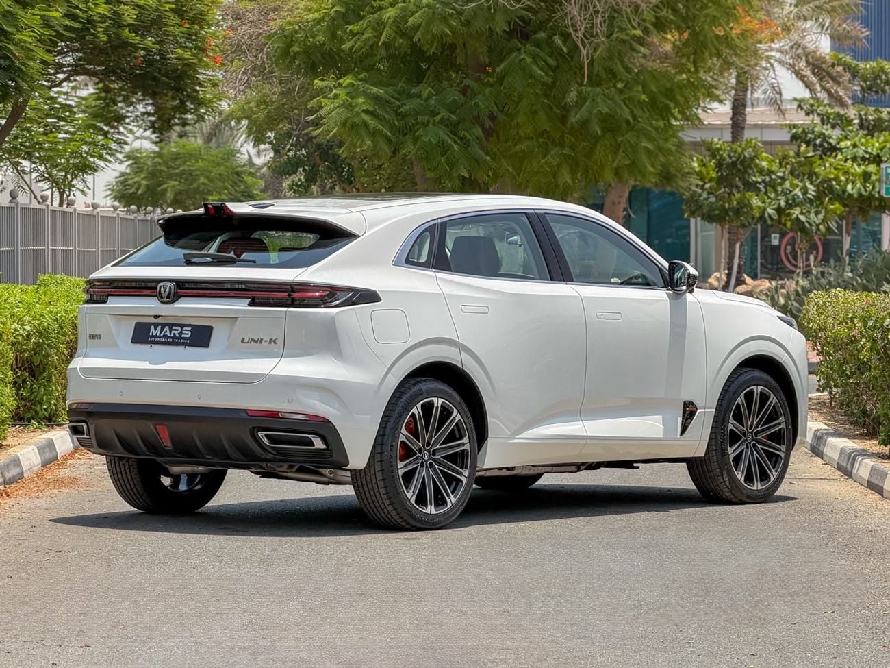 تشنجان يوني ك Changan UNI-K Platinum 2024 iDD | 1.5T Hybrid (Plug-In) | 316 Hp | Range (1,100 Km) | Warranty & Ser