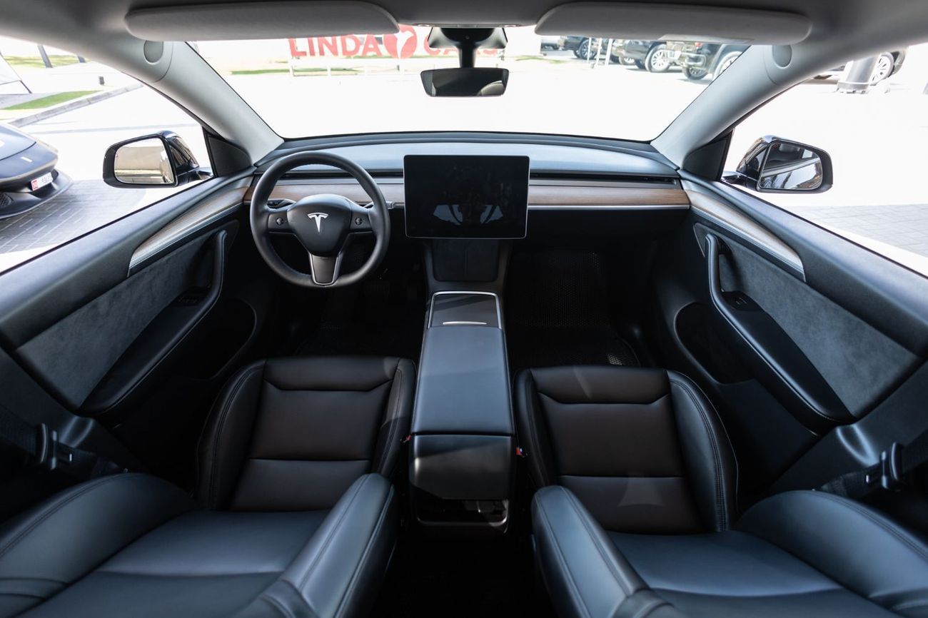 Tesla Model Y Long Range (AWD)