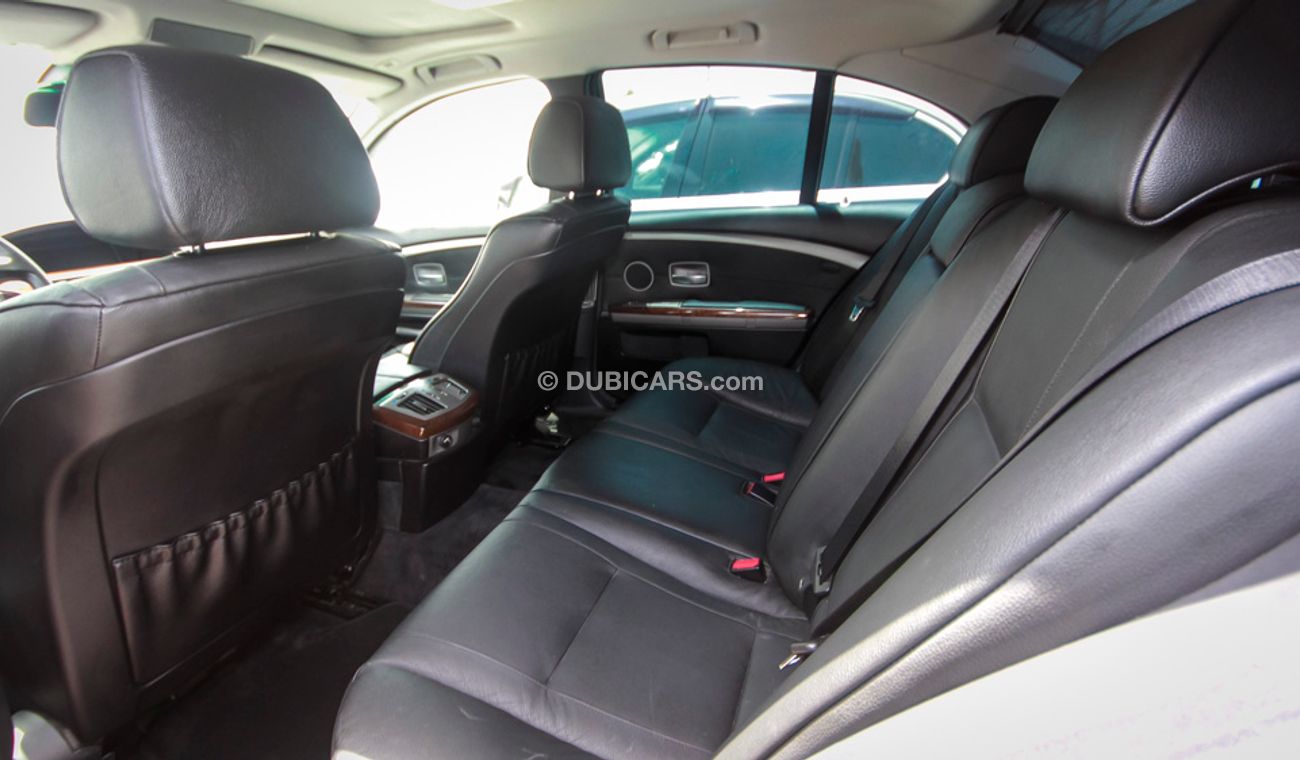 بي أم دبليو 735 i