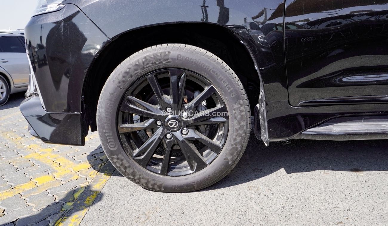 Lexus LX 570 Black Edition S