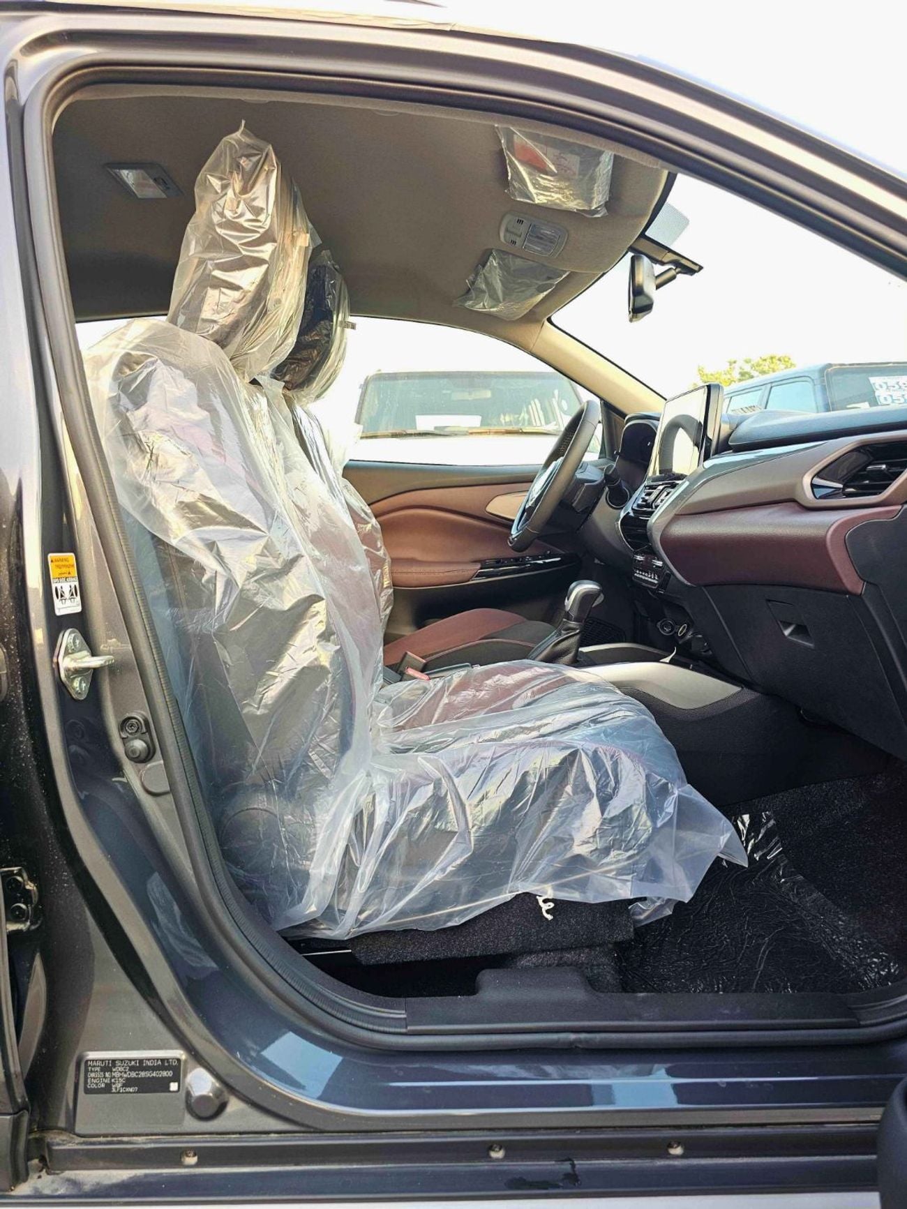 Suzuki Fronx GLX / EURO 5 HYBRID / 1.5L V4 / HEADUP DISPLAY / 360* CAMERAS / " 9" DISPLAY AUDIO (CODE # FRHGLX)