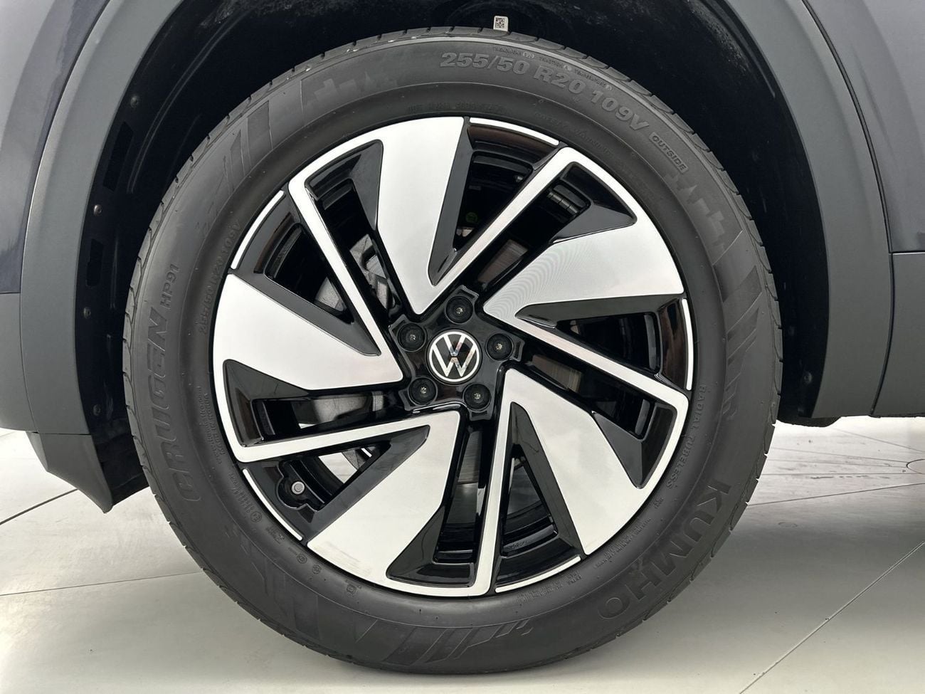 Volkswagen Teramont Comfortline 3.6L (Ref#59979) / WAS 164,900 AED - NOW 151,900 AED