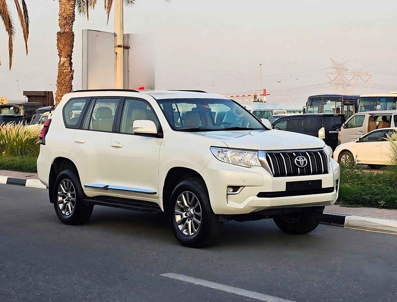 Toyota Prado GXR V6 / LOW MILEAGE/  LEATHER / DVD CAMERA / SPARE UP / ONLY FOR EXPORT / LOT# 84633