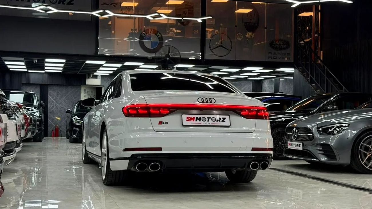 Audi S8 TFSI quattro 4.0L