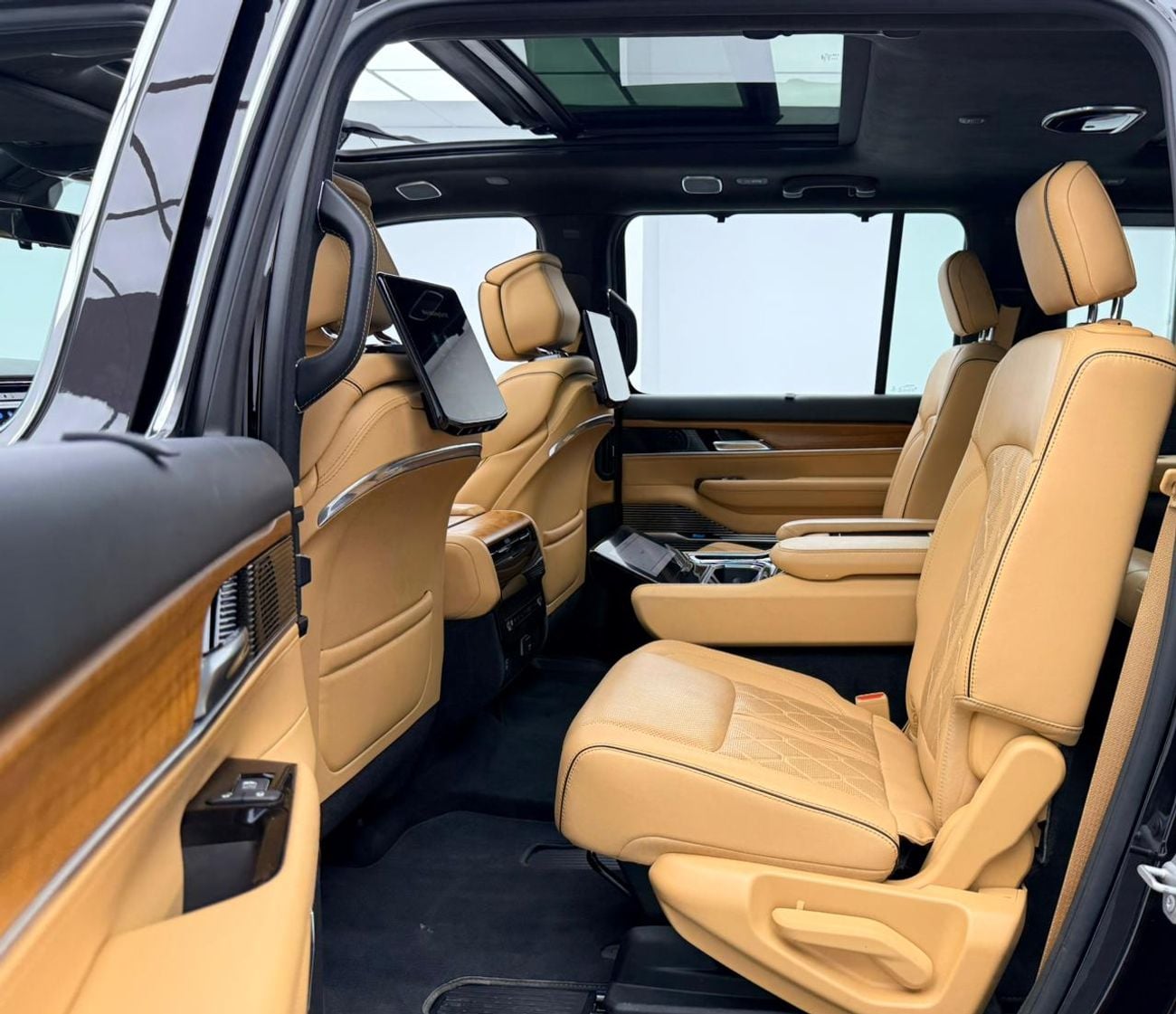 Jeep Grand Wagoneer SERIES III 2023 Jeep Grand Wagoneer Series III, 2028 Jeep Warranty, Full Jeep Service History, 7 Sea