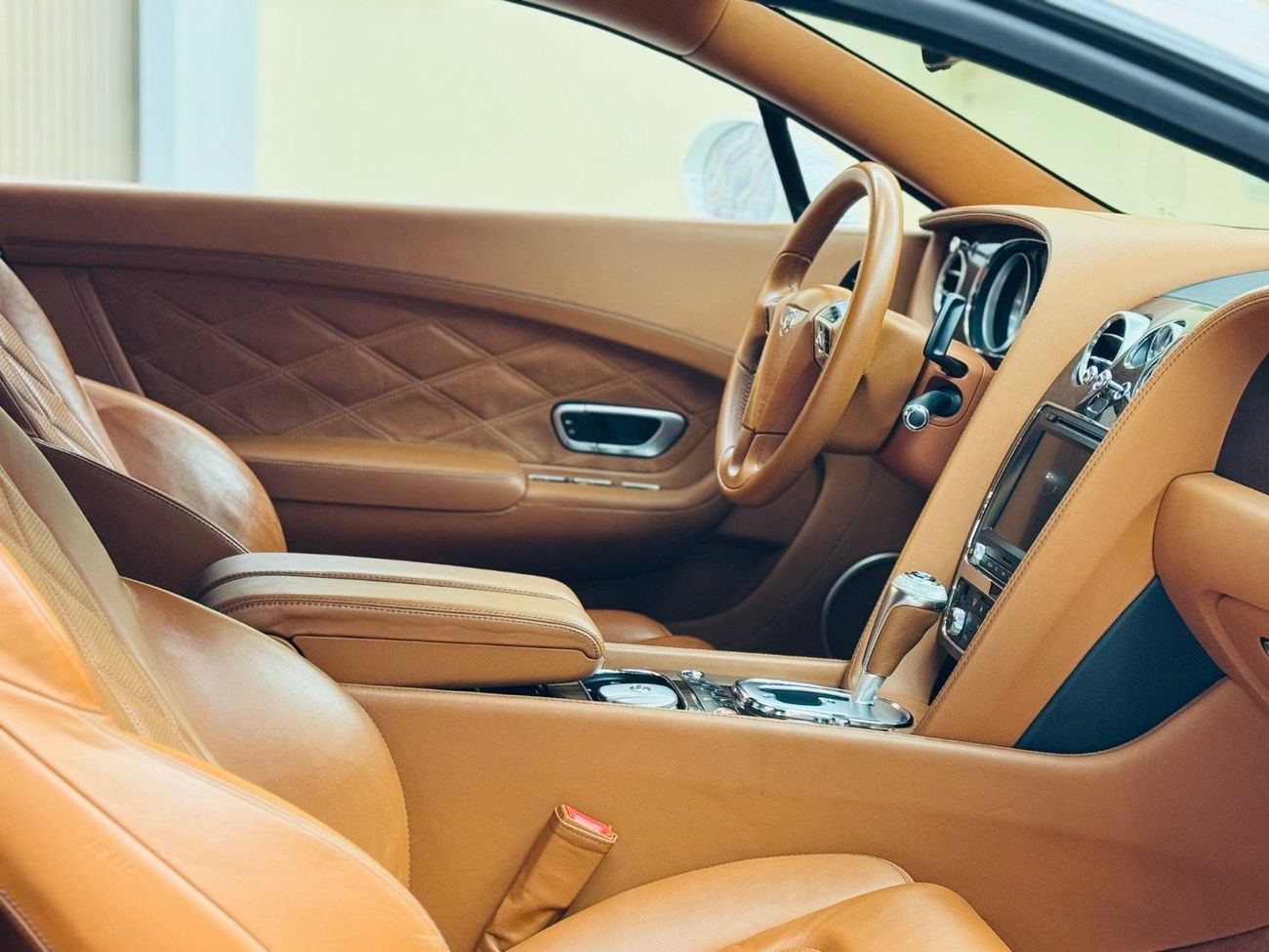 بنتلي كونتيننتال جي تي