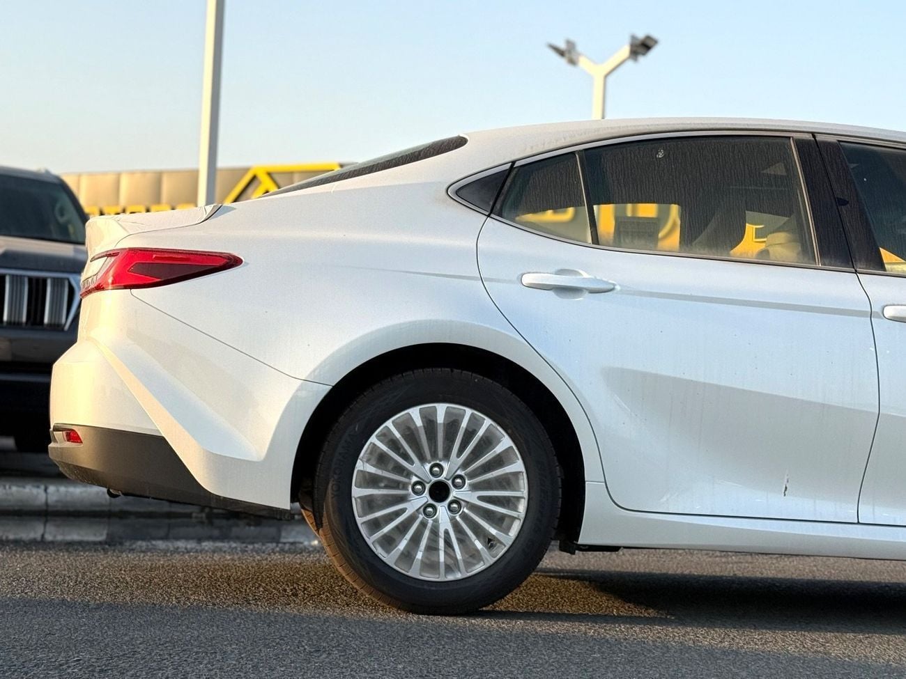 تويوتا كامري XLE 2.5L Hybrid