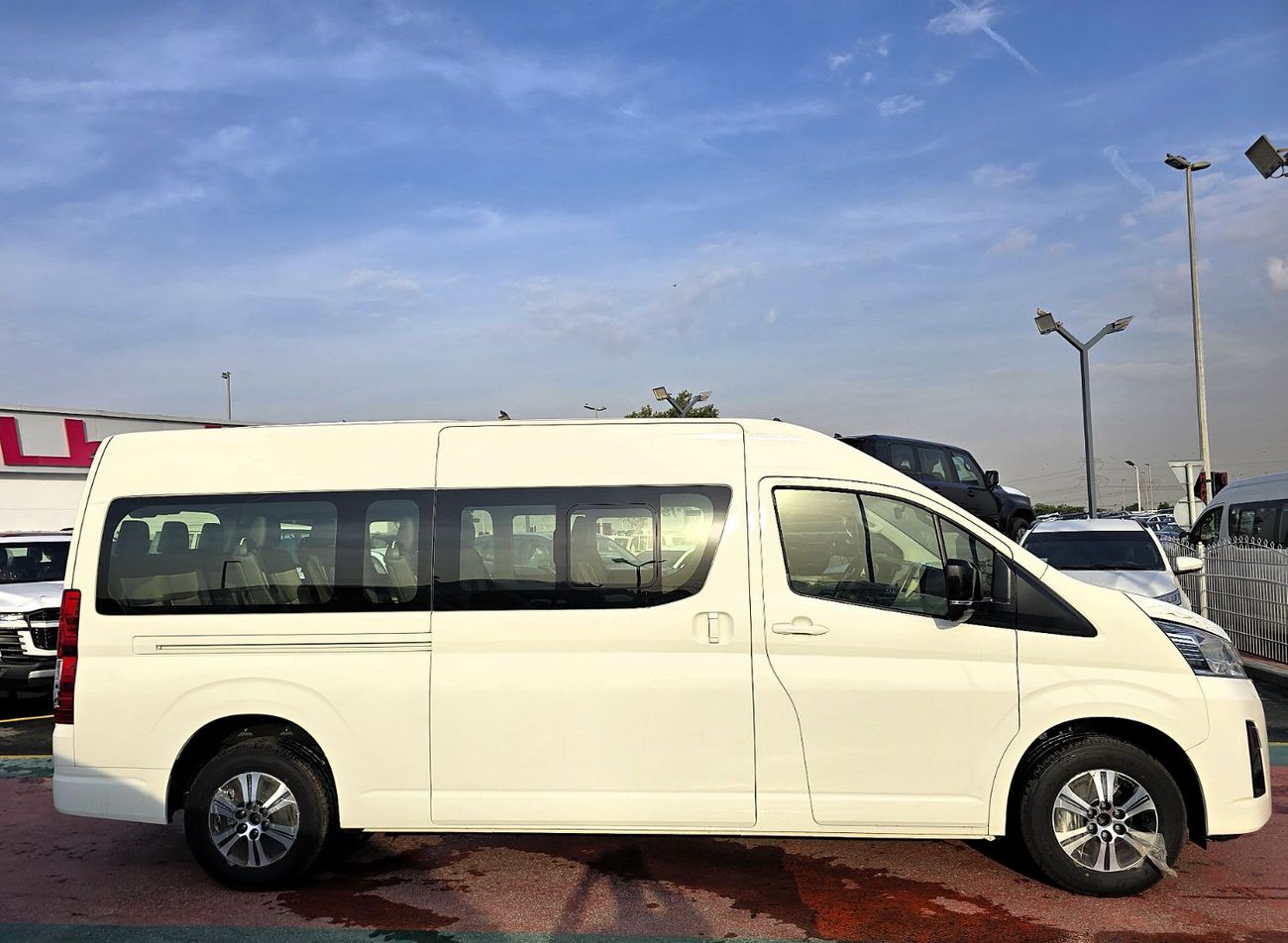 تويوتا هاياس Commuter GL  2.8L M/T Diesel 2026 Model