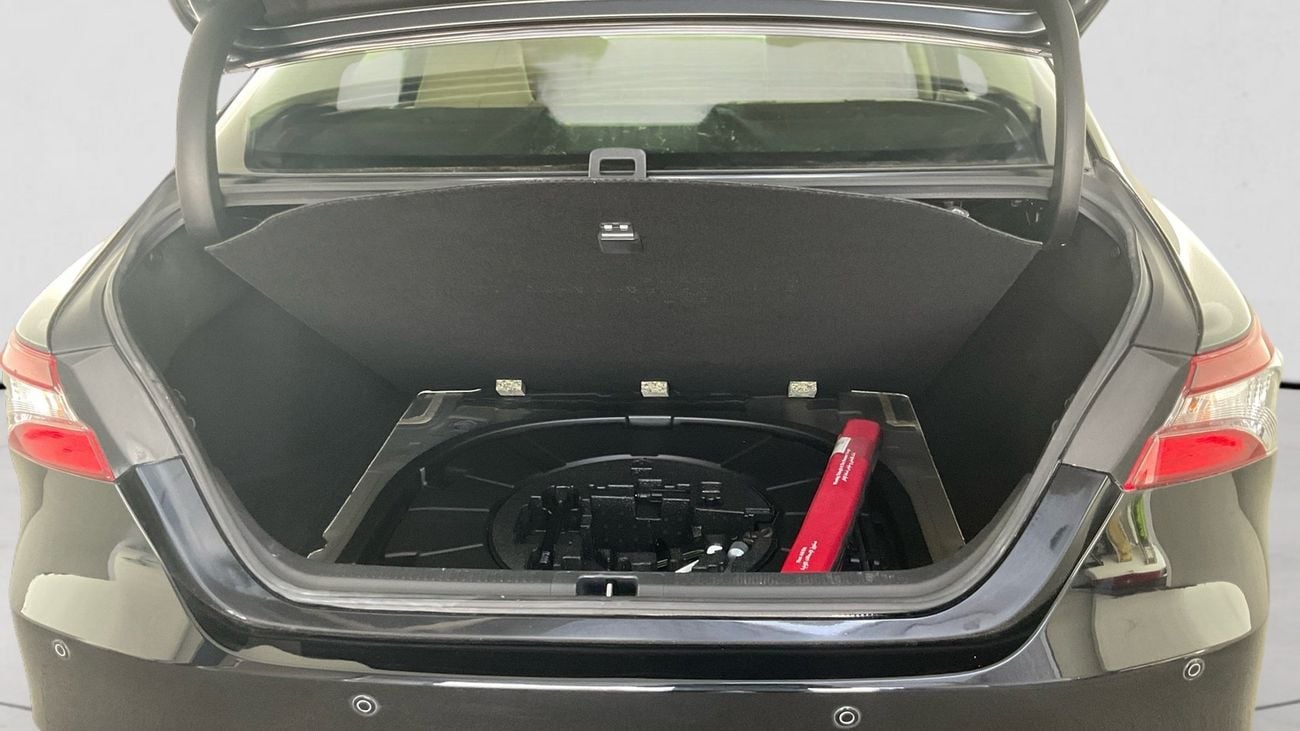 Toyota Camry SE 2.5L (181 HP) SE | Guaranteed Warranty | 0 Down Payment