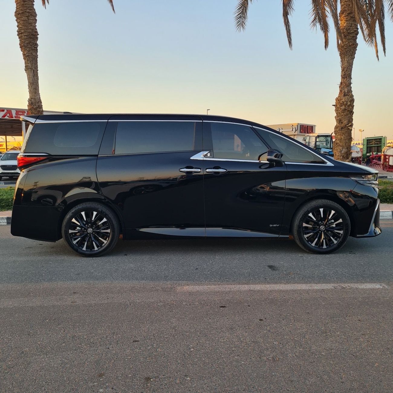 Toyota Alphard 2024 Toyota Alphard 2.5L Hybrid 7 Seater